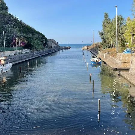 Sul Mare - Privata Con Posto Barca E Giardino アニョーネ・バーニ